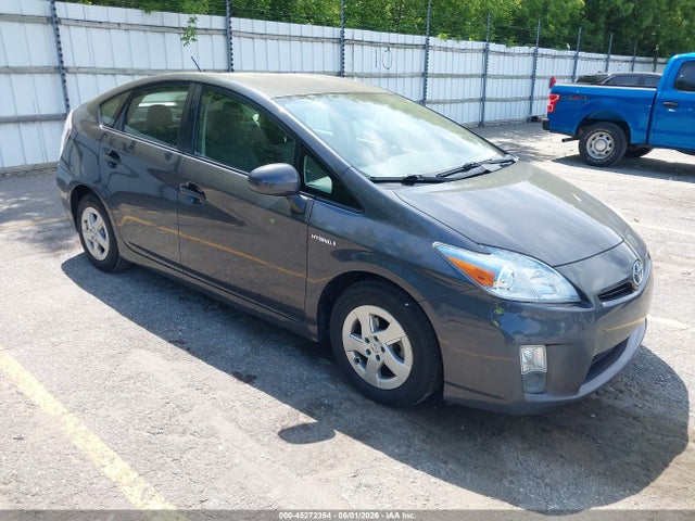 Salvage Toyota Prius Image