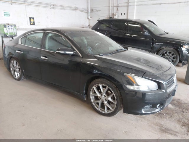 Salvage Nissan Maxima Image