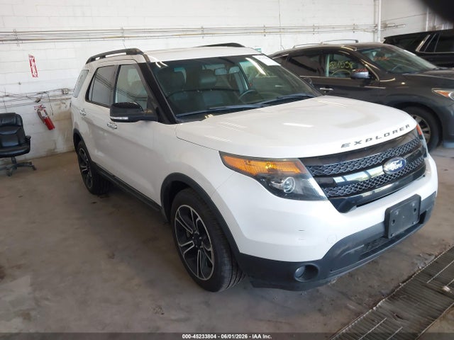 Salvage Ford Explorer Image