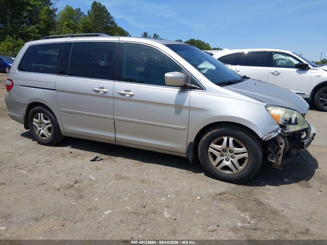Salvage Honda Odyssey Image