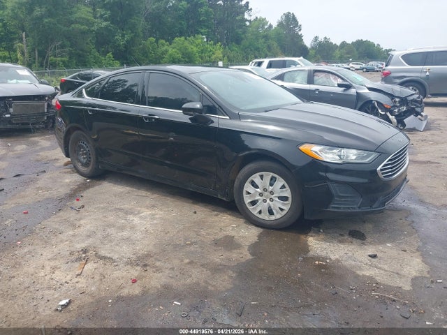 Salvage Ford Fusion Image
