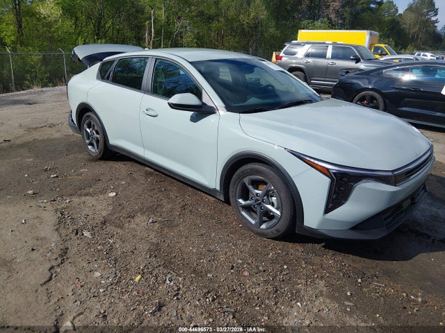 Salvage Kia K4 Image