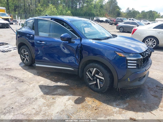Salvage Nissan Kicks Image