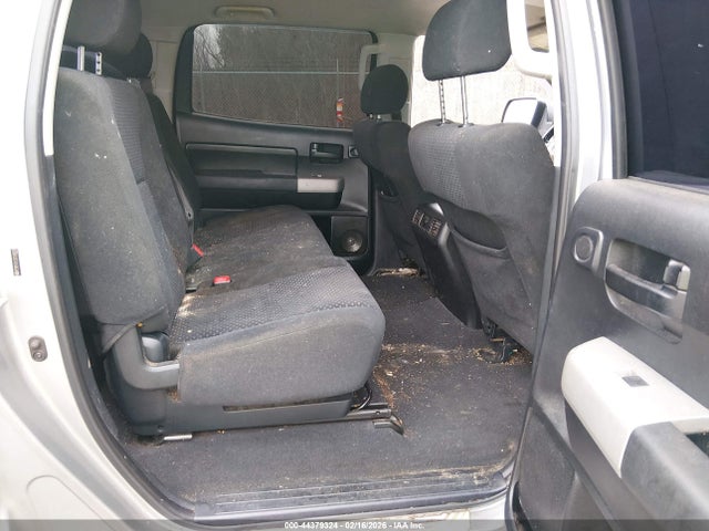 Toyota Tundra Sr5 5.7l V8