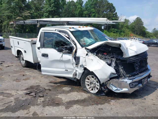 Salvage Ford F-350 Image