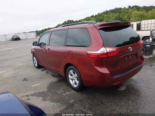 Toyota Sienna Le 8 Passenger