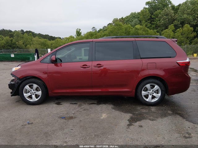 Toyota Sienna Le 8 Passenger