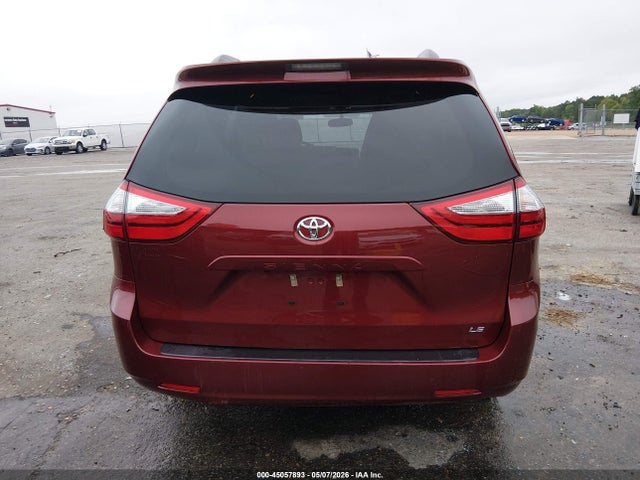 Toyota Sienna Le 8 Passenger