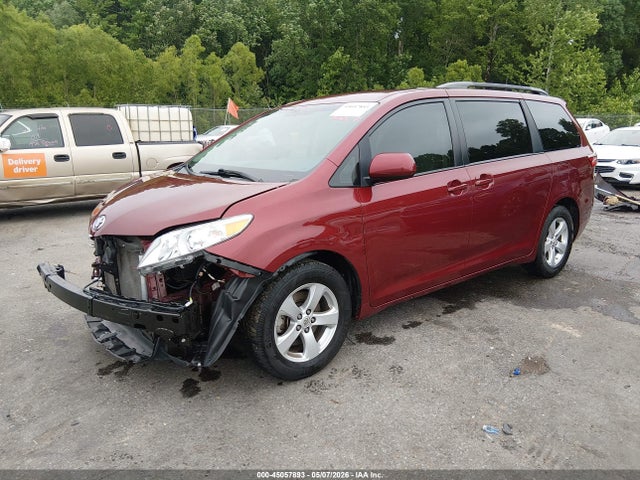 Toyota Sienna Le 8 Passenger