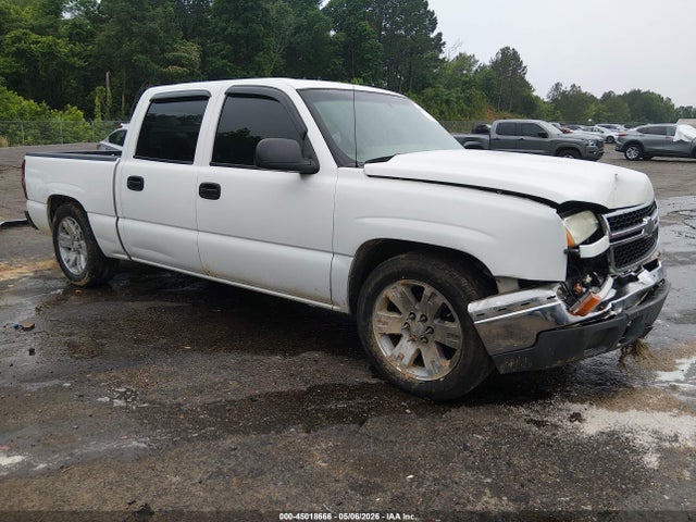 Salvage Chevrolet Silverado 1500 Image