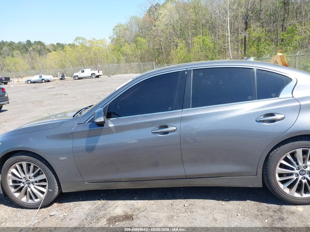 INFINITI Q50 3.0t Luxe