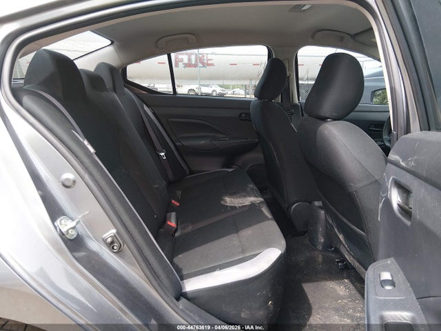 Nissan Versa 1.6 S