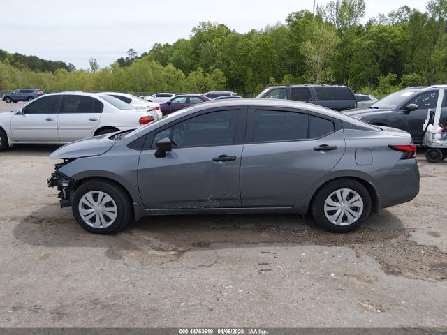 Nissan Versa 1.6 S