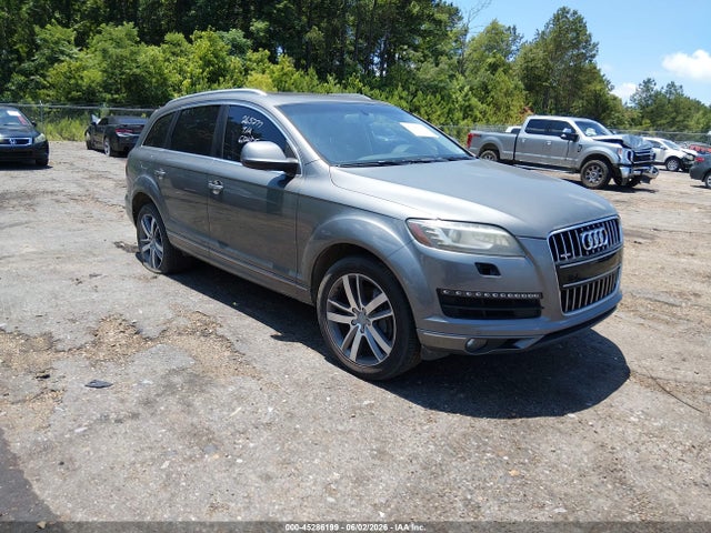Salvage Audi Q7 Image