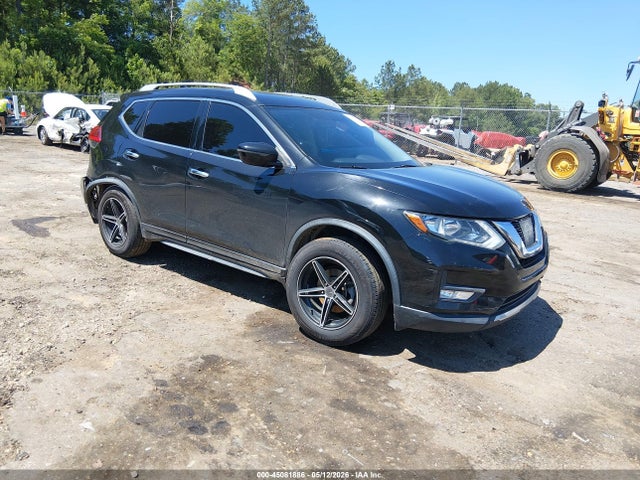 Salvage Nissan Rogue Image