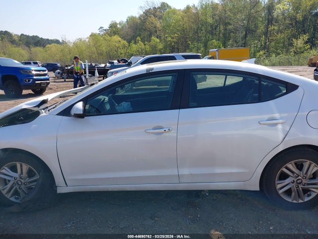 Hyundai ELANTRA Value Edition