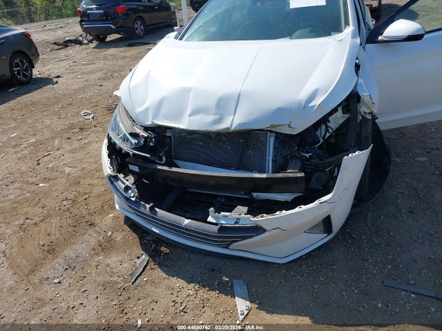 Hyundai ELANTRA Value Edition