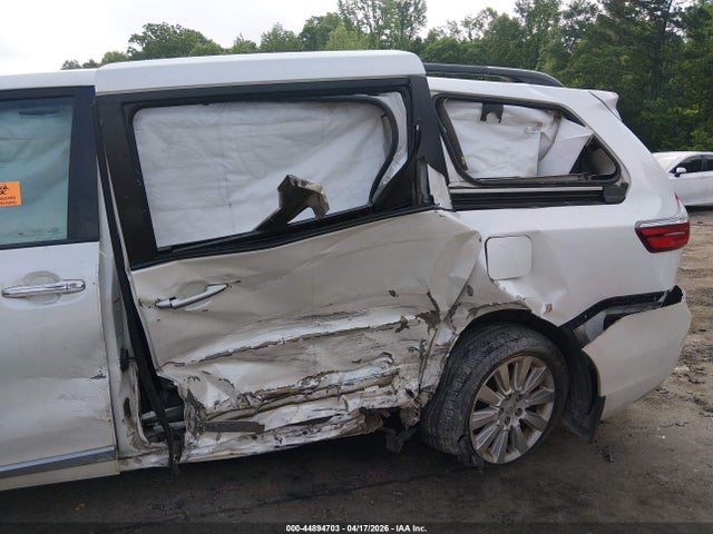 Toyota Sienna Limited 7 Passenger