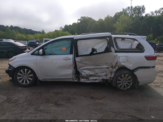 Toyota Sienna Limited 7 Passenger