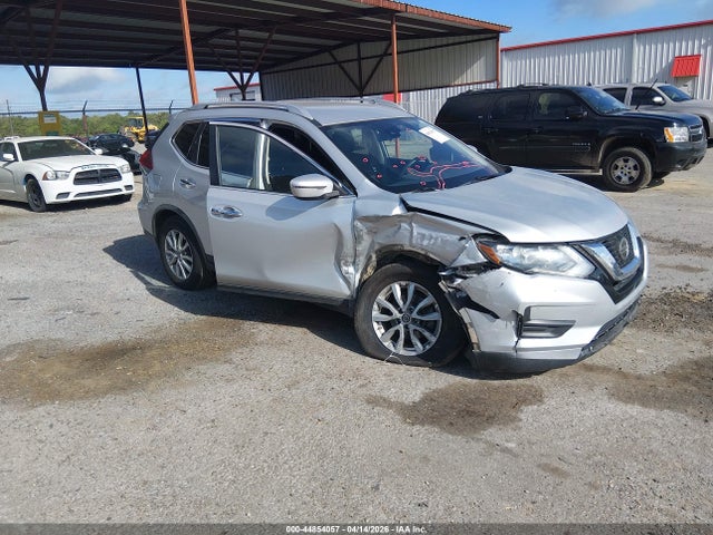 Salvage Nissan Rogue Image