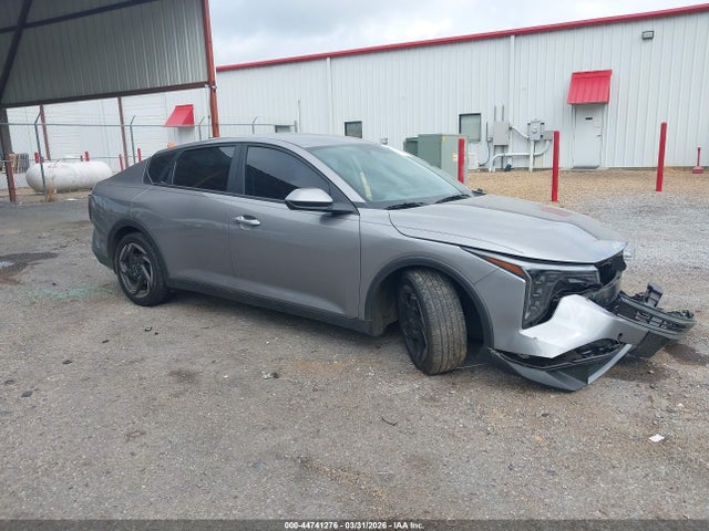 Salvage Kia K4 Image