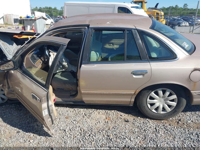 Ford Crown Victoria