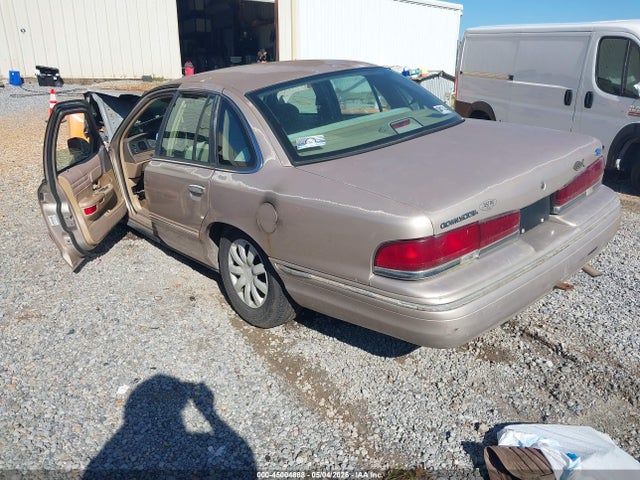 Ford Crown Victoria