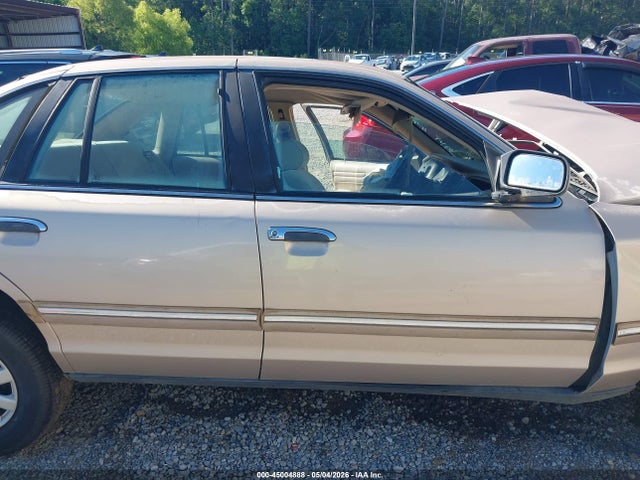 Ford Crown Victoria