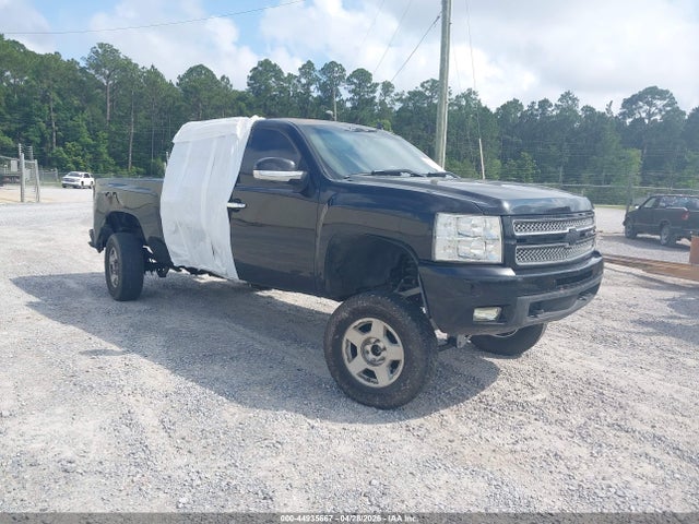 Salvage Chevrolet Silverado 1500 Image