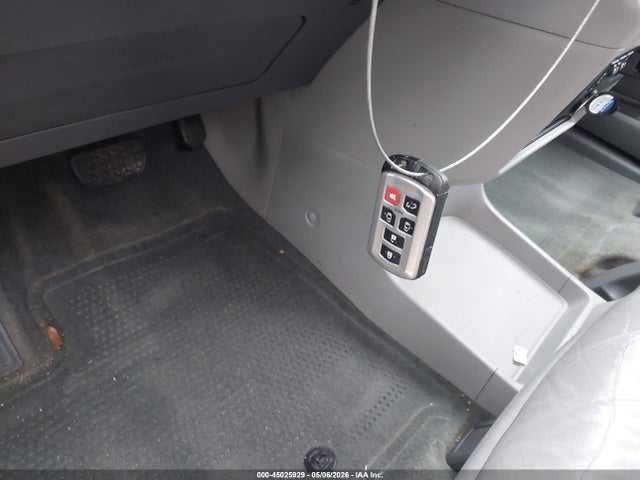 Toyota Sienna Xle Premium 8 Passenger