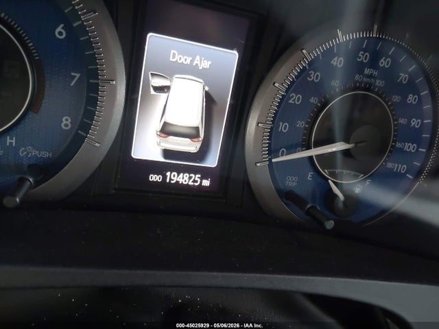 Toyota Sienna Xle Premium 8 Passenger