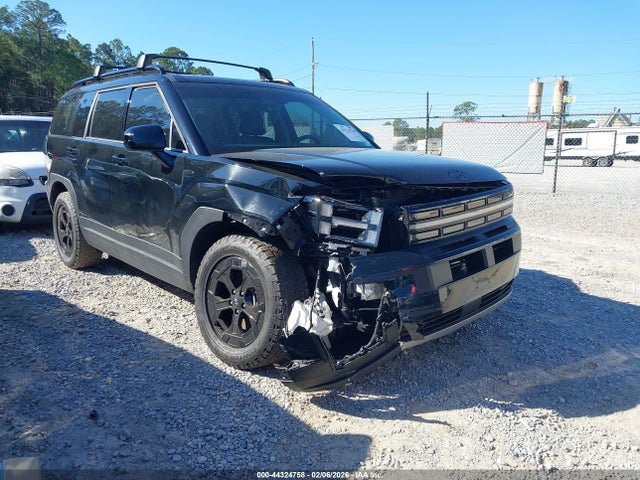Salvage Hyundai SANTA FE Image