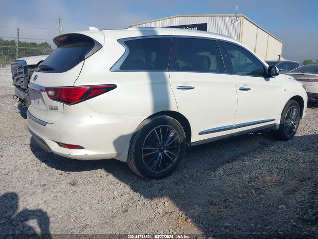 INFINITI Qx Luxe