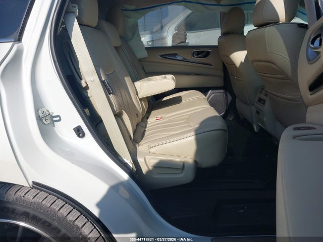 INFINITI Qx Luxe