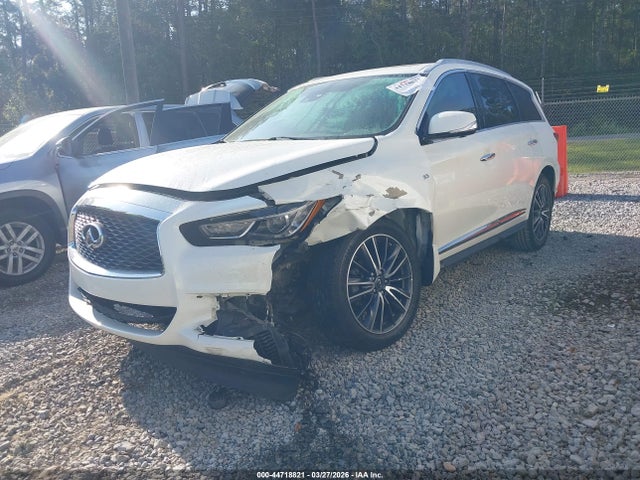 INFINITI Qx Luxe