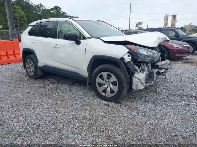 Salvage Toyota RAV4 Image