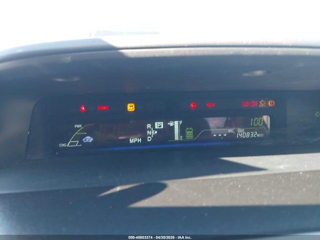 Toyota Prius v Three