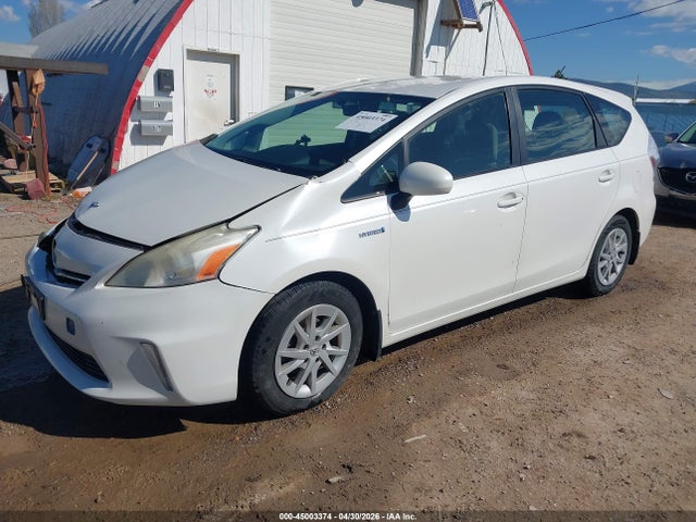 Toyota Prius v Three