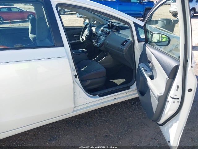 Toyota Prius v Three