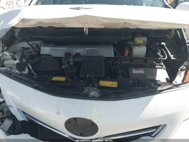 Toyota Prius v Three