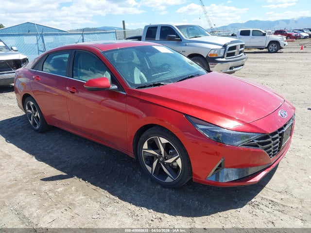 Salvage Hyundai ELANTRA Image