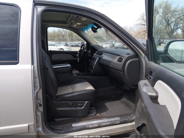 Chevrolet Suburban 1500 Lt