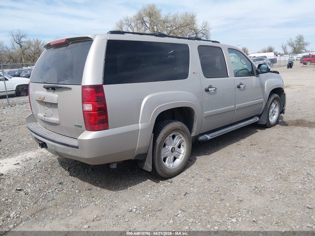 Chevrolet Suburban 1500 Lt