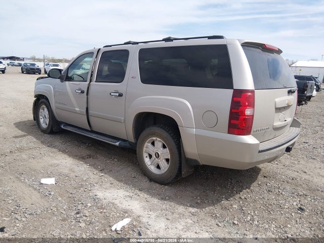Chevrolet Suburban 1500 Lt