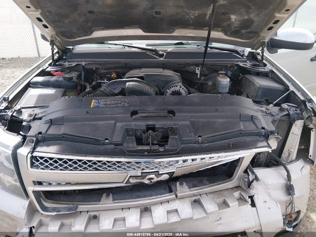 Chevrolet Suburban 1500 Lt