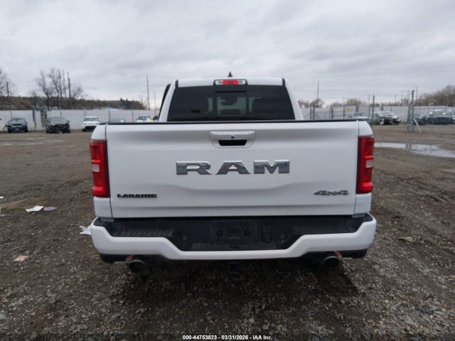 Ram 1500 Laramie  4x4 6'4 Box