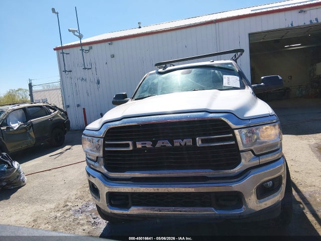 Ram 3500 Big Horn  4x4 8' Box