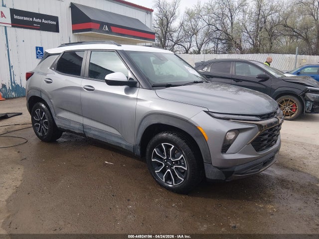 Salvage Chevrolet Trailblazer Image