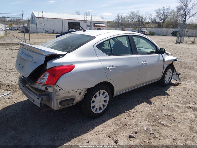 Nissan Versa 1.6 Sv