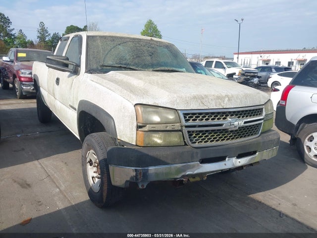 Salvage Chevrolet Silverado 2500 Image